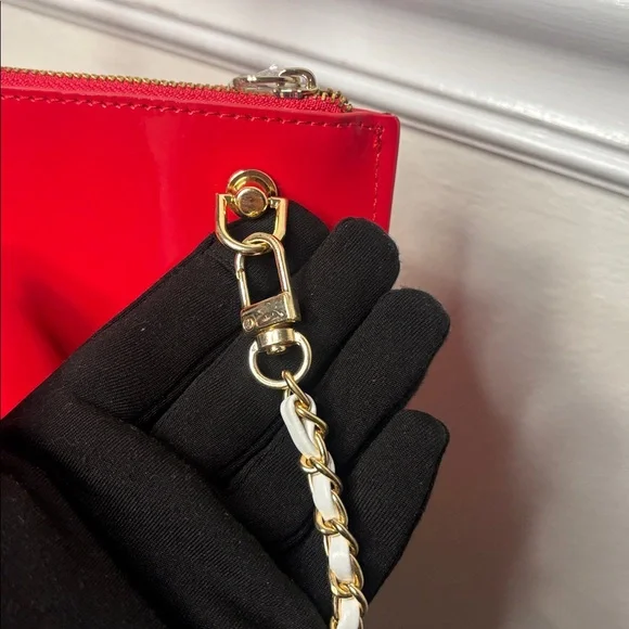 VALENTINO VOCE VIVA Red Patent Clutch with Elegant Gold Crossbody Chain - Picture 8 of 14